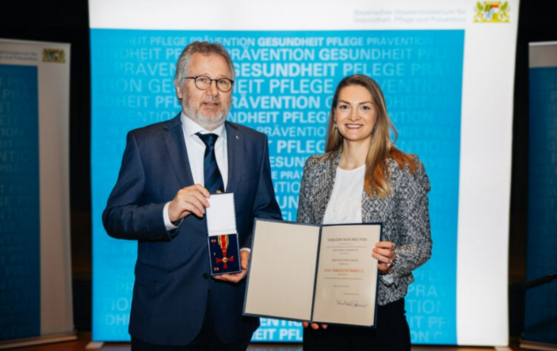 Bundesverdienstkreuz für Dr. Rainer Schäfer